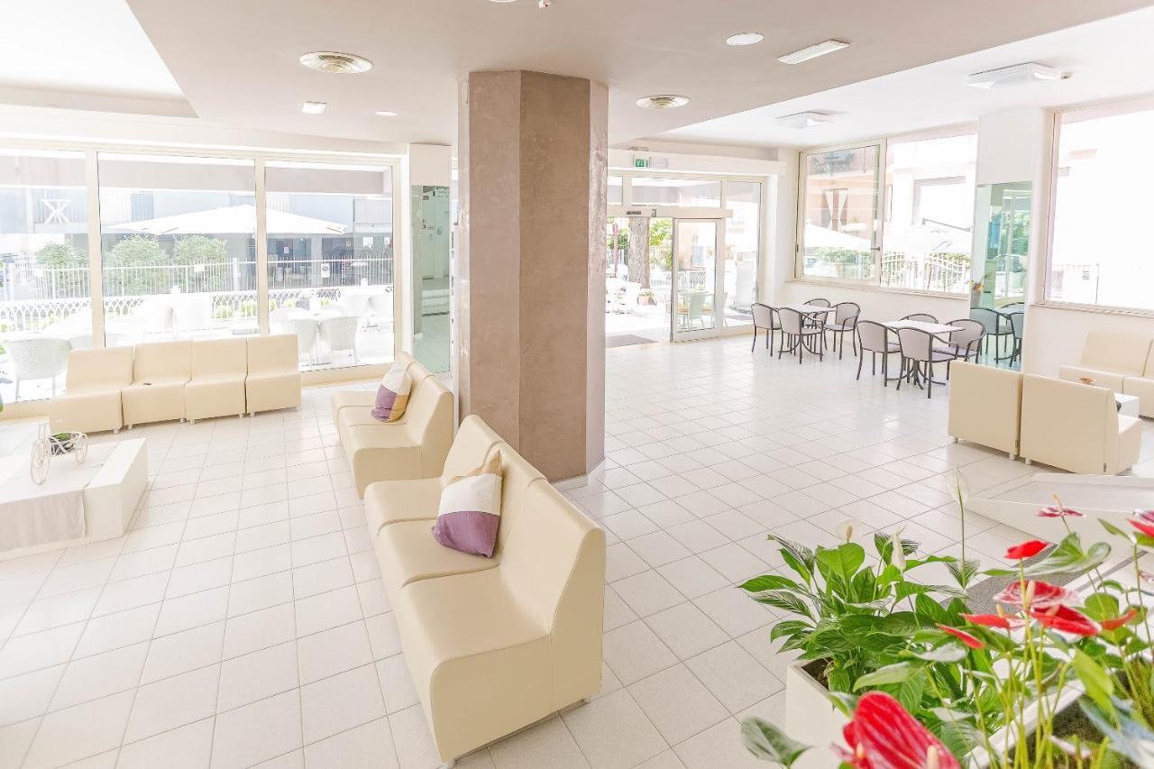 Hotel Confort Rimini Eksteriør bilde