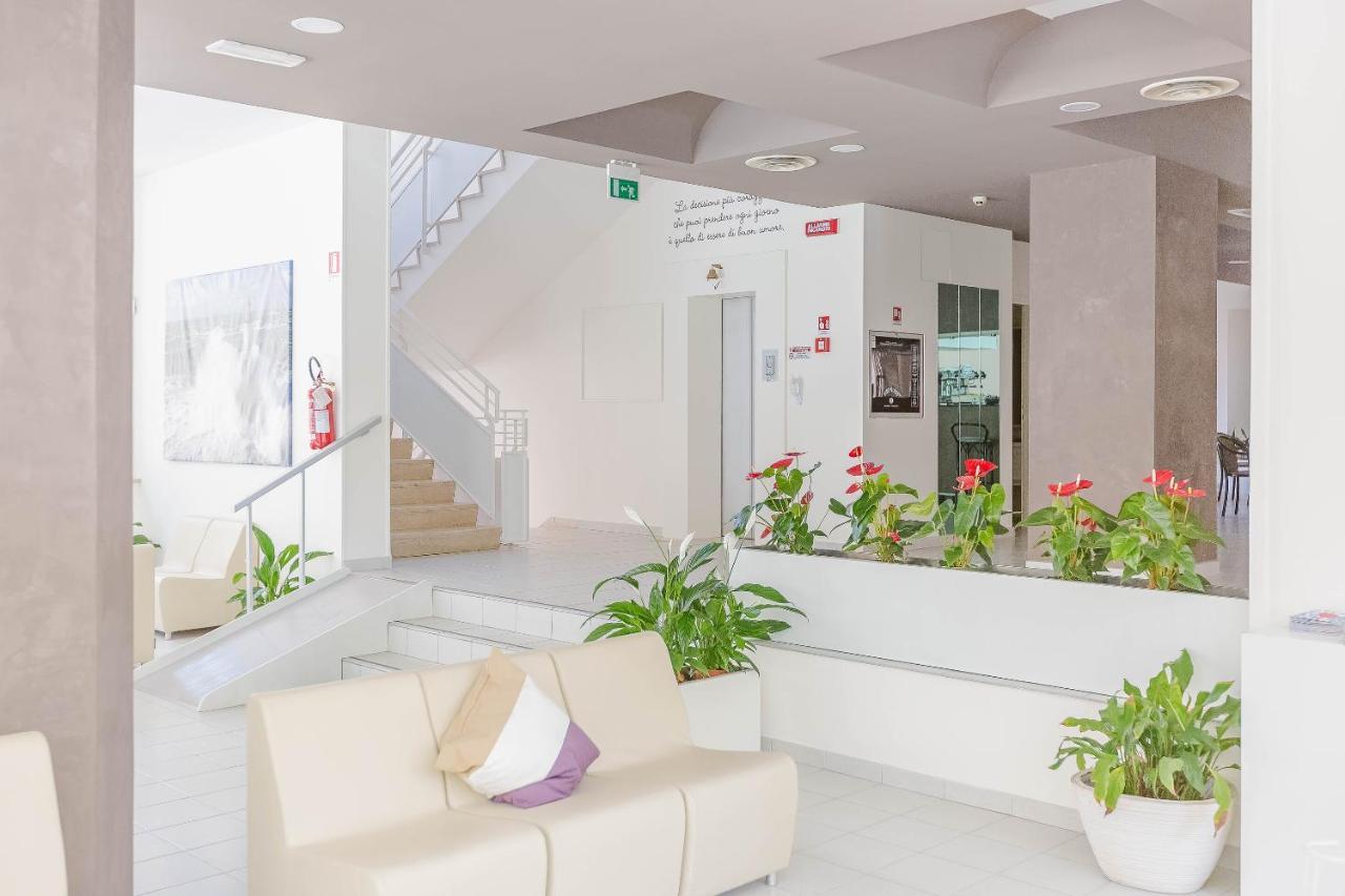 Hotel Confort Rimini Eksteriør bilde