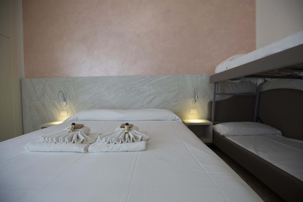Hotel Confort Rimini Eksteriør bilde