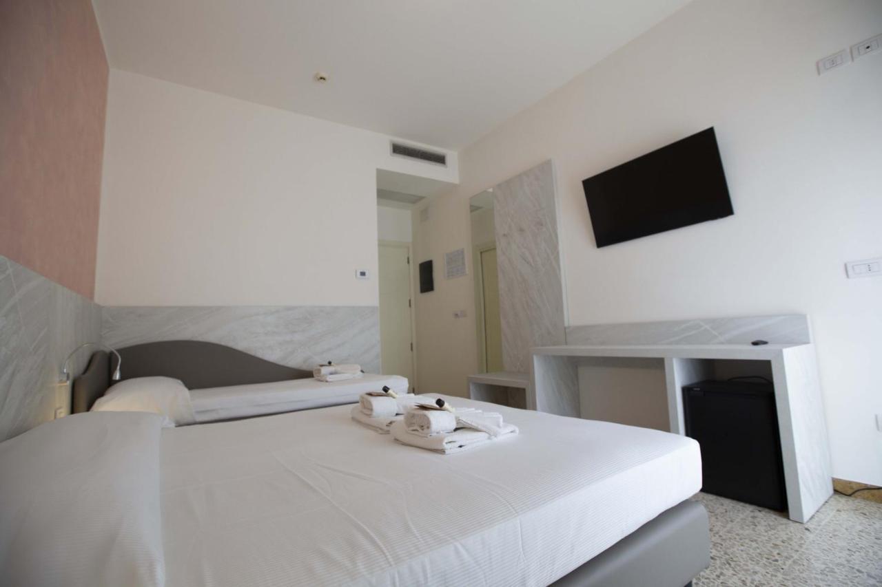 Hotel Confort Rimini Eksteriør bilde