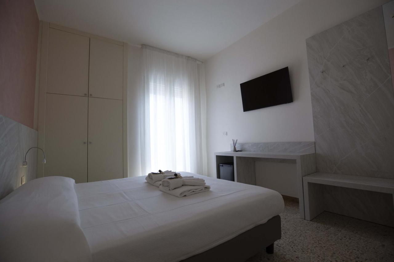 Hotel Confort Rimini Eksteriør bilde