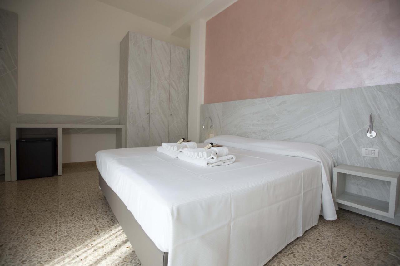 Hotel Confort Rimini Eksteriør bilde